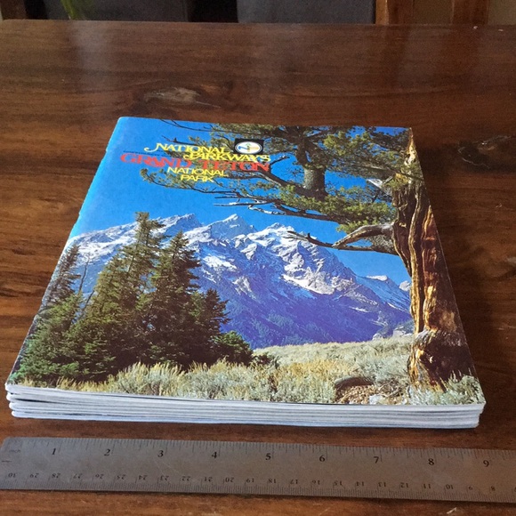 Set of 4 National Park vintage guidebooks Grand Tetons Glaciers Yellowstone - Picture 15 of 16